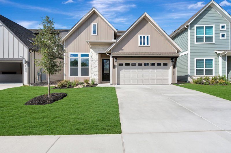 Skyliner - Double Creek Crossing: Round Rock, Texas - David Weekley Homes