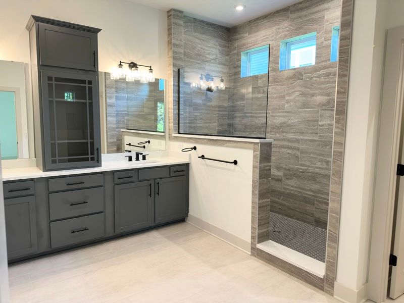 Owner's Bath