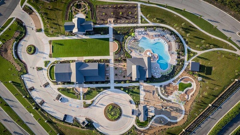 Flora - Amenity Center