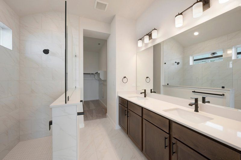 Owner's Bath