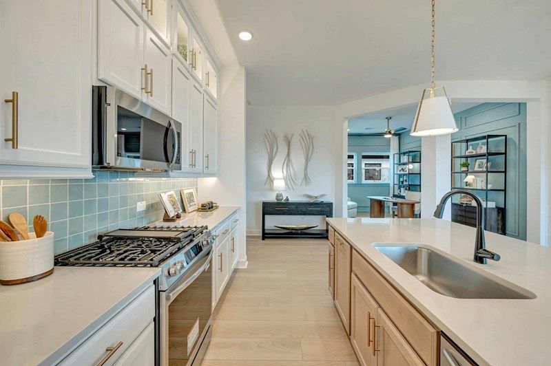 The Conroe - Kitchen