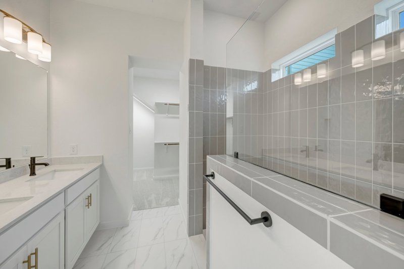 Owner's Bath
