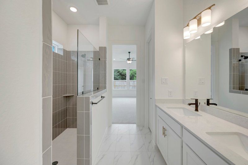 Owner's Bath