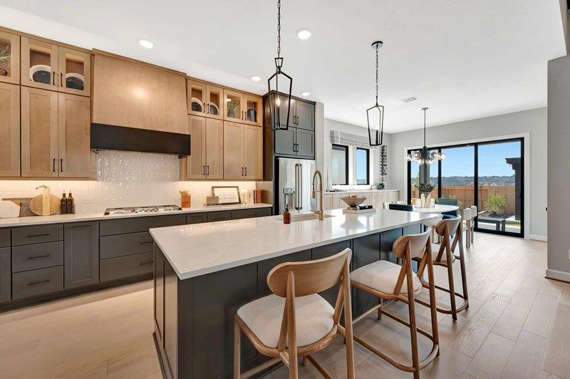 casa en Walden Creek - Summit Collection por David Weekley Homes