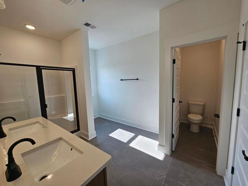Owner's Bath