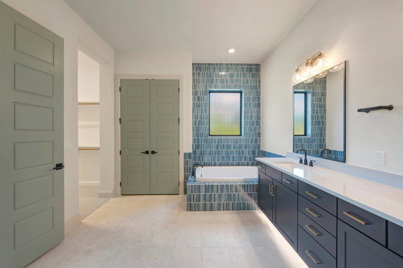 Owner's Bath