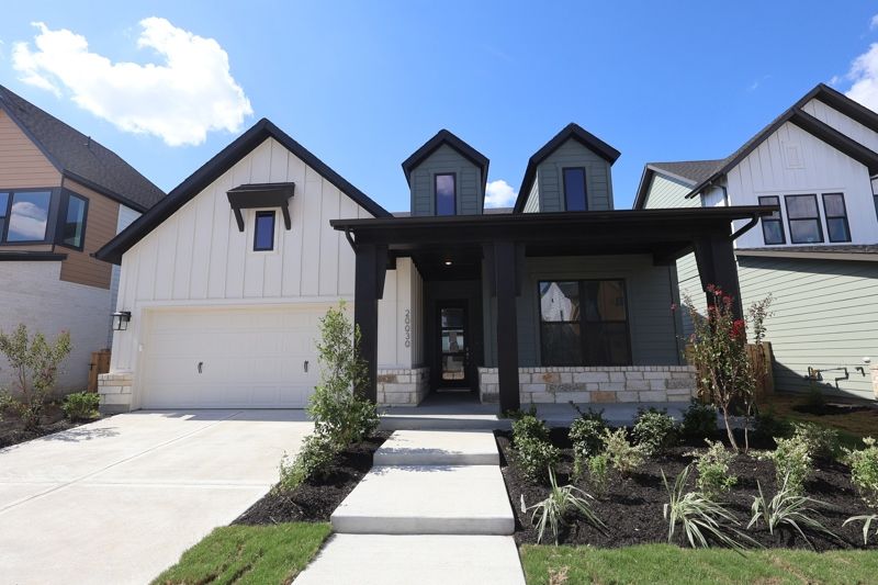 Bridgeland Central: Emerald Heights - Enclave Collection por David Weekley Homes en Houston Texas
