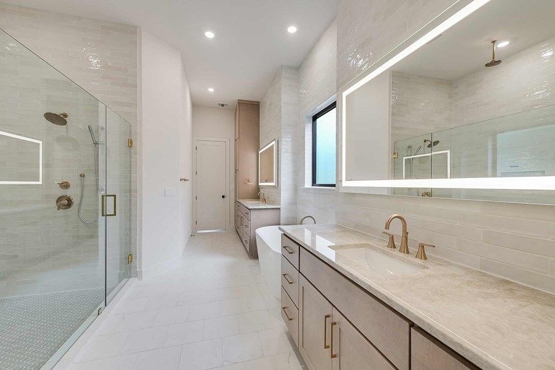 Central Living - Urban Quick Move-in Homes - Owner's Bath