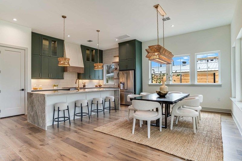 Central Living - Urban Quick Move-in Homes - Kitchen/Dining