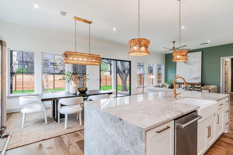 Central Living - Urban Quick Move-in Homes - Kitchen