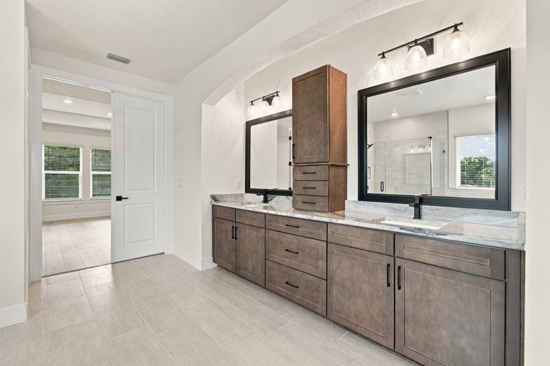 Owner's Bath