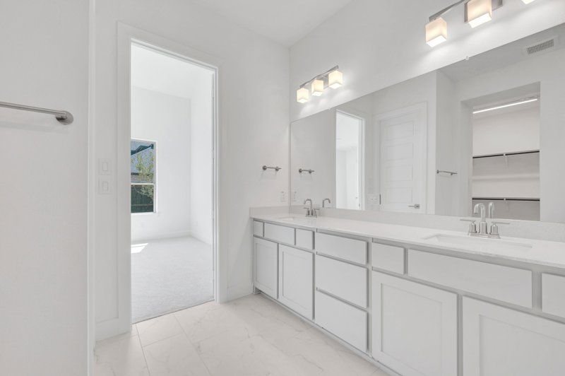 Owner's Bath