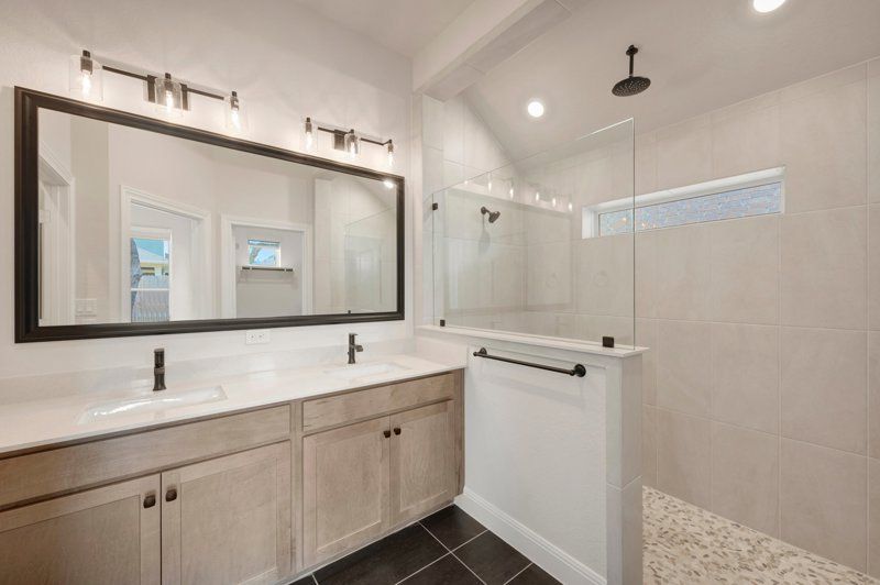 Owner's Bath
