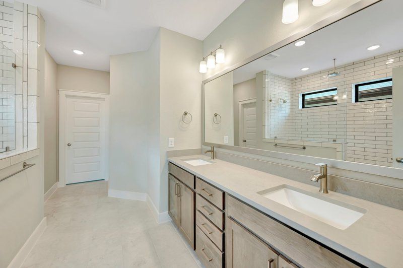 Owner's Bath