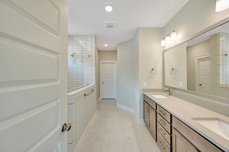Owner's Bath