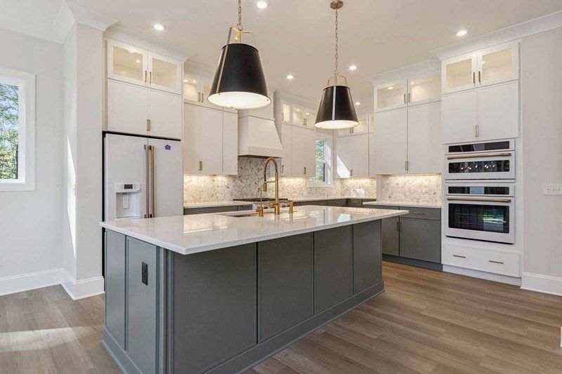 The Normont - Kitchen