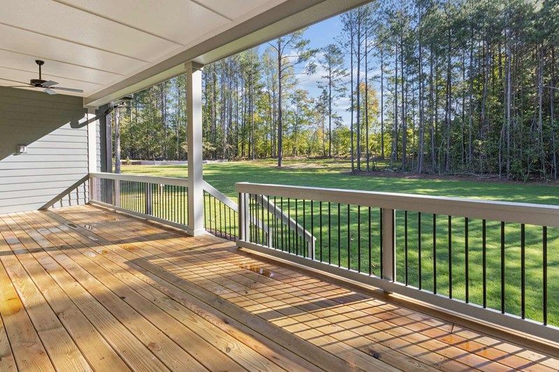 The Normont - Covered Porch