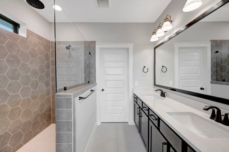 Owner's Bath