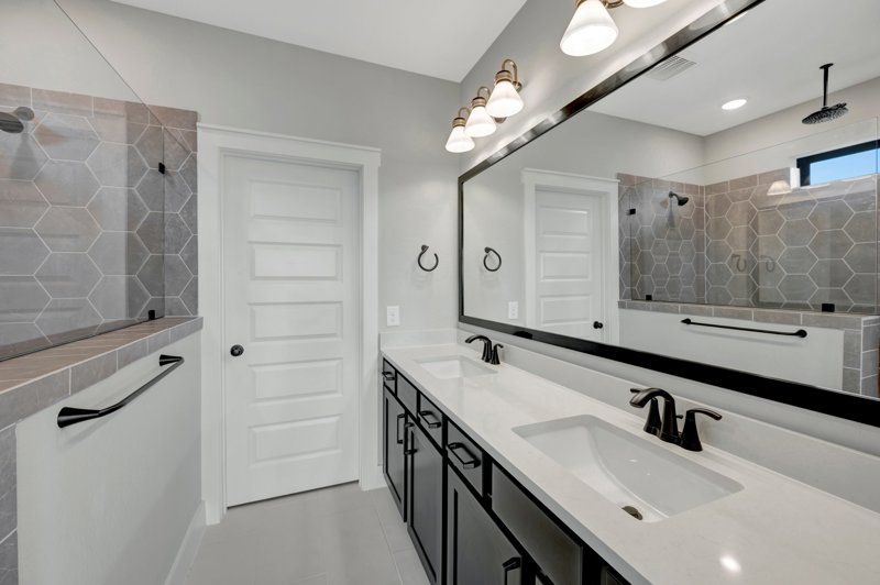 Owner's Bath