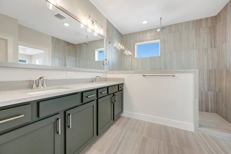 Owner's Bath