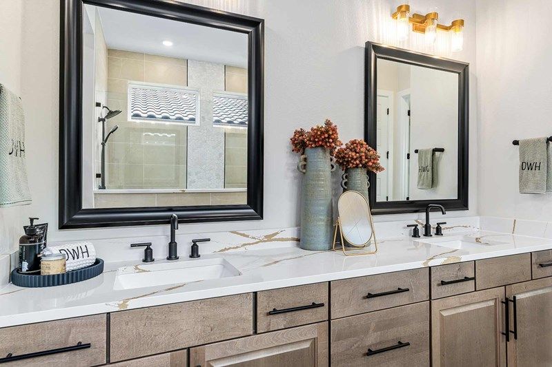 The Brandsville - Owner's Bath