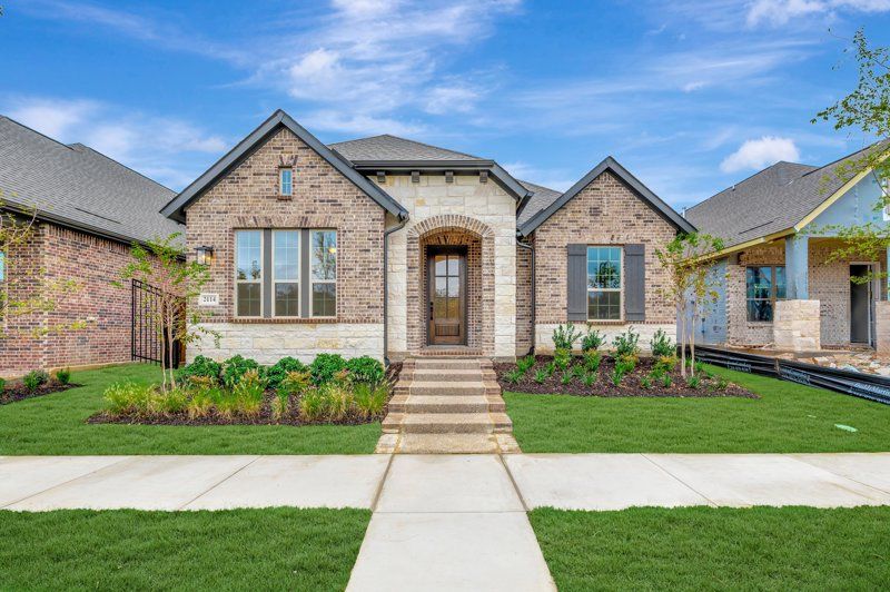 Hartwell - Elements at Viridian - Signature Series: Arlington, Texas - David Weekley Homes