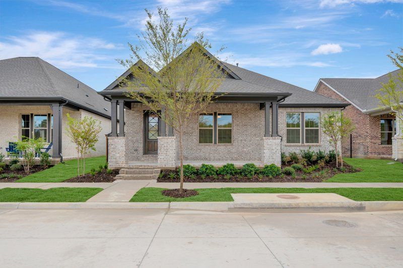 Middlebrook - Elements at Viridian - Traditional Series: Arlington, Texas - David Weekley Homes