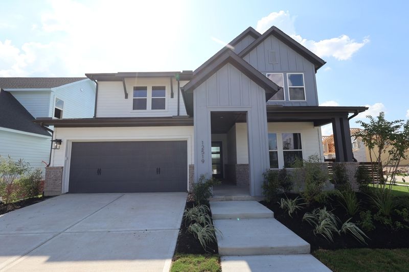 Bridgeland Central: Emerald Heights - Enclave Collection por David Weekley Homes en Houston Texas