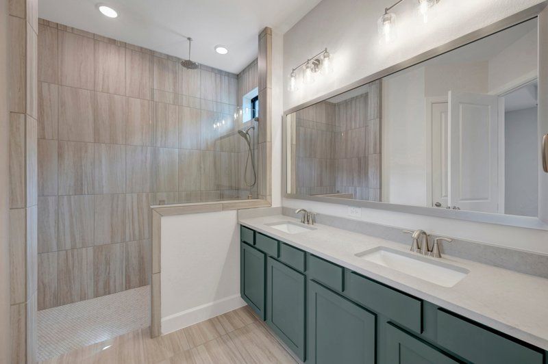 Owner's Bath