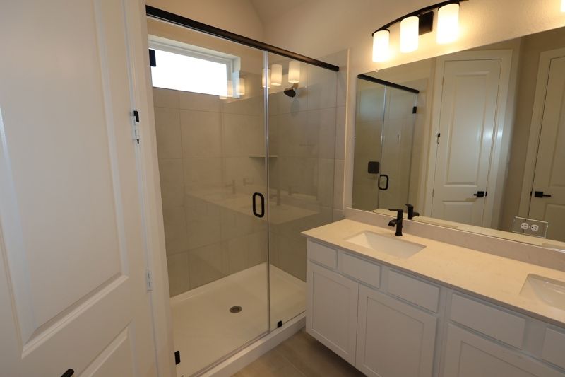 Owner's Bath