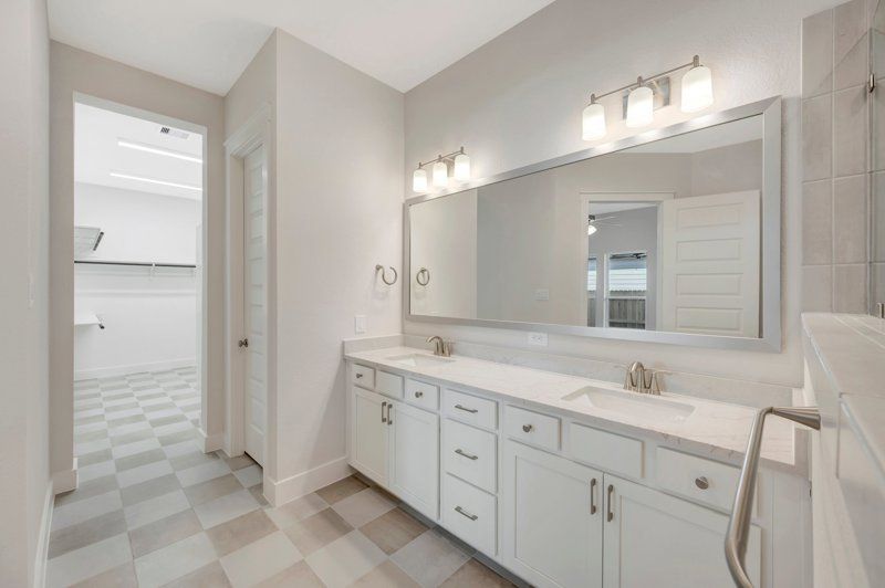 Owner's Bath