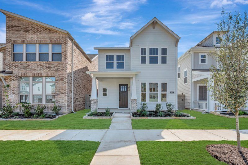 Huntmere - The Retreat at Harvest: Argyle, Texas - David Weekley Homes
