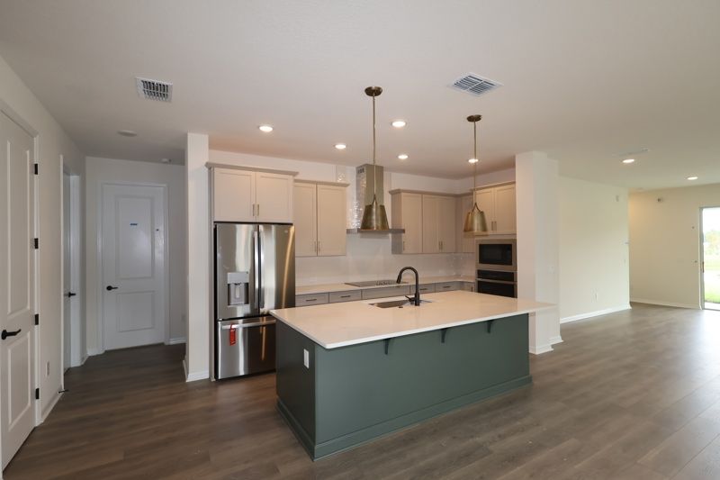 Palmeras at Crossprairie - The Grove Collection