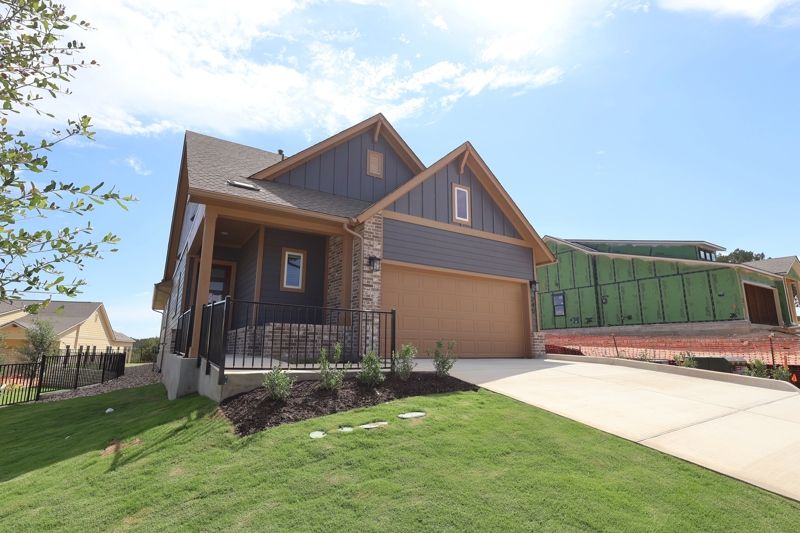 Kissing Tree – Grove Series por David Weekley Homes en Austin Texas
