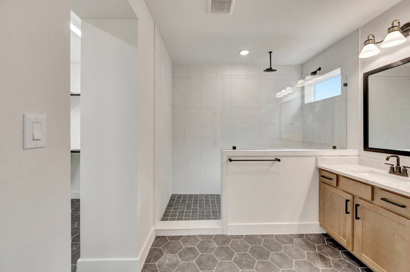 Owner's Bath