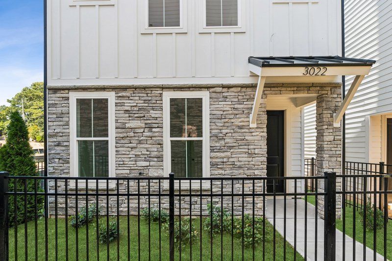 Murphey - Celesta: Scottdale, Georgia - David Weekley Homes