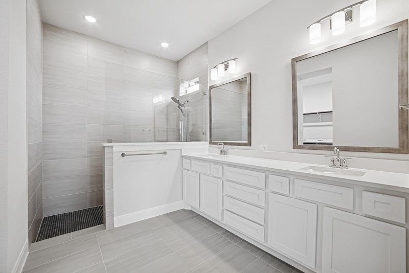 The Payton - Owner's Bath