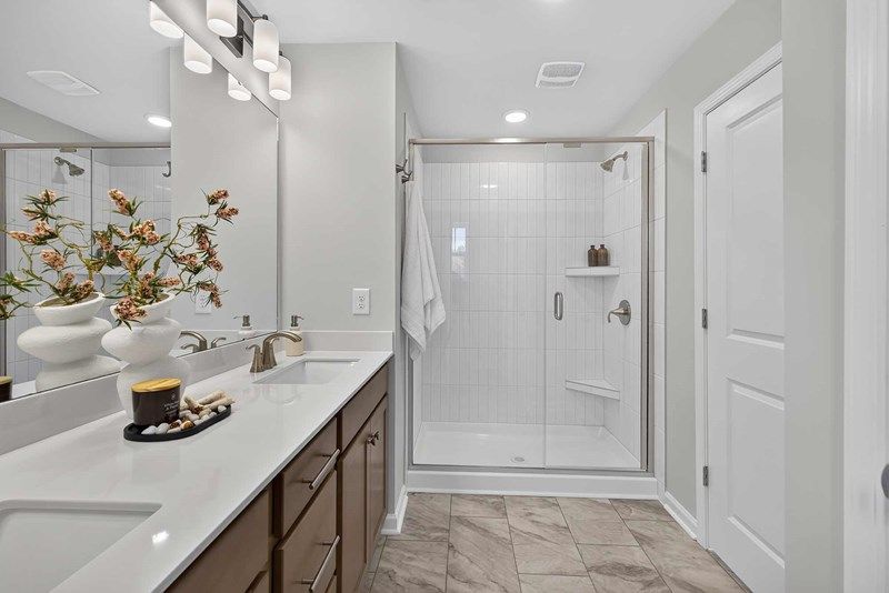 The Mistflower - Owner's Bath