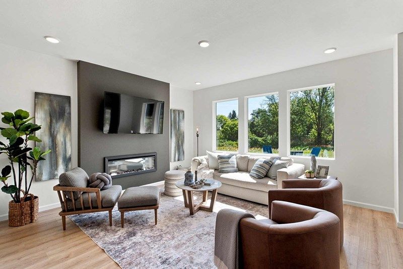 The Applewood - Family Room