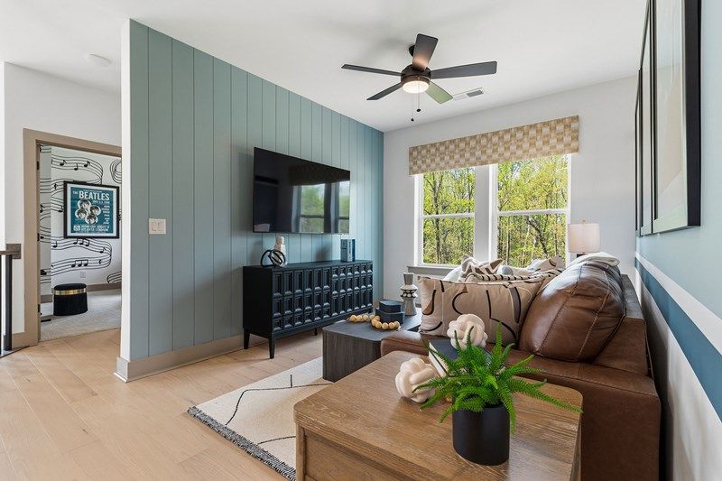 The Tolar - Retreat and Hobby Room