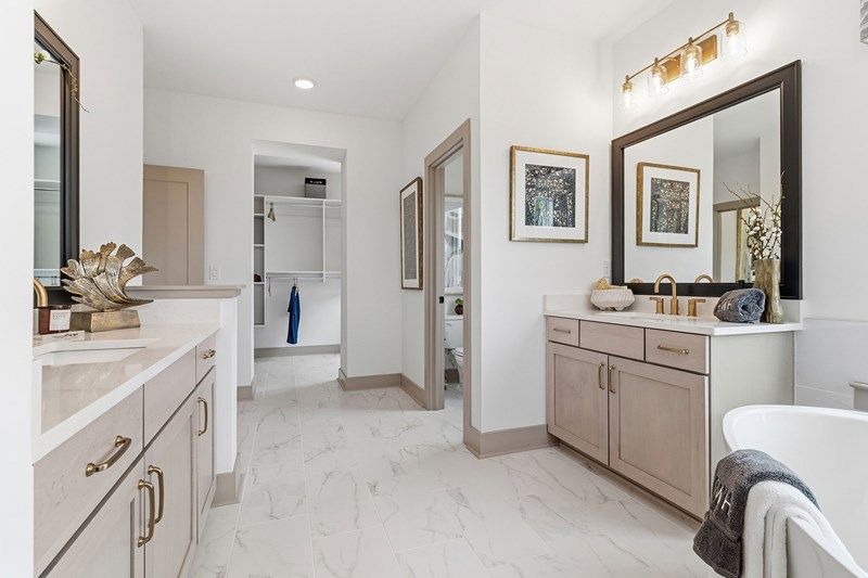The Tolar - Owner's Bath