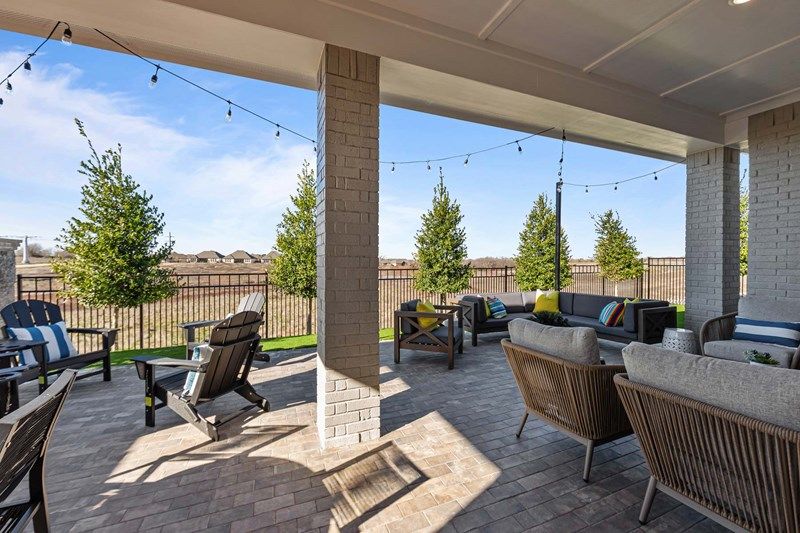 The Ivyglen - Covered Patio
