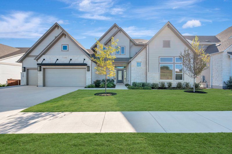 Buccaneer - Headwaters 80' - Executive Series: Dripping Springs, Texas - David Weekley Homes
