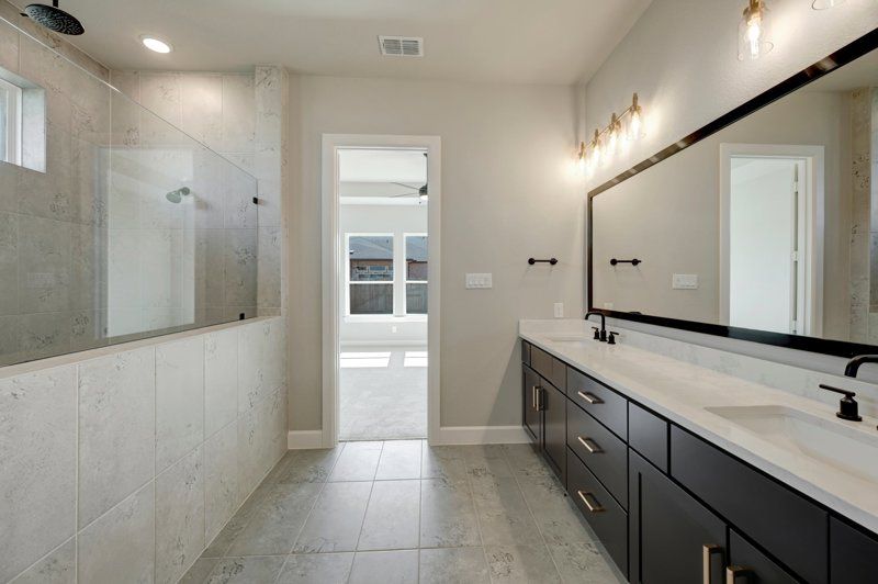 Owner's Bath