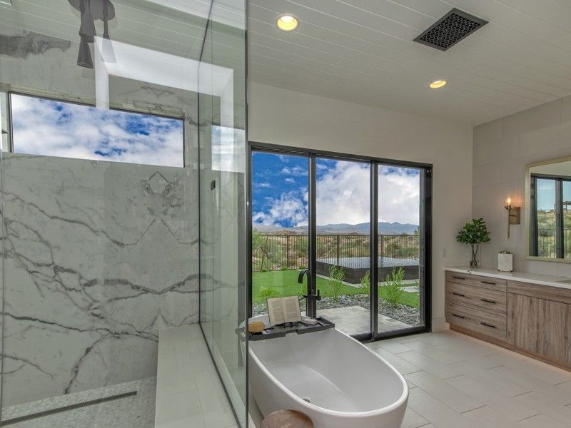 Owner's Bath