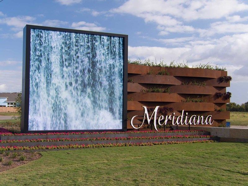 Meridiana - Entrance Monument