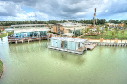 Meridiana - Amenity Center