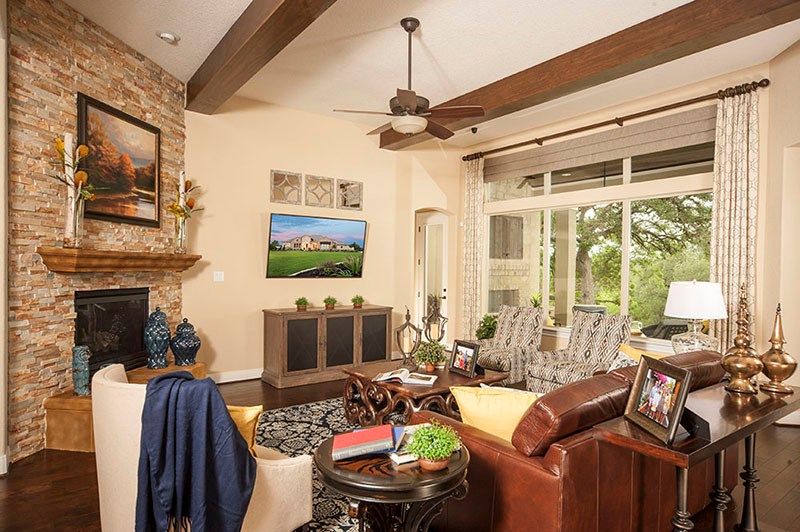 The Maidstone - Family Room