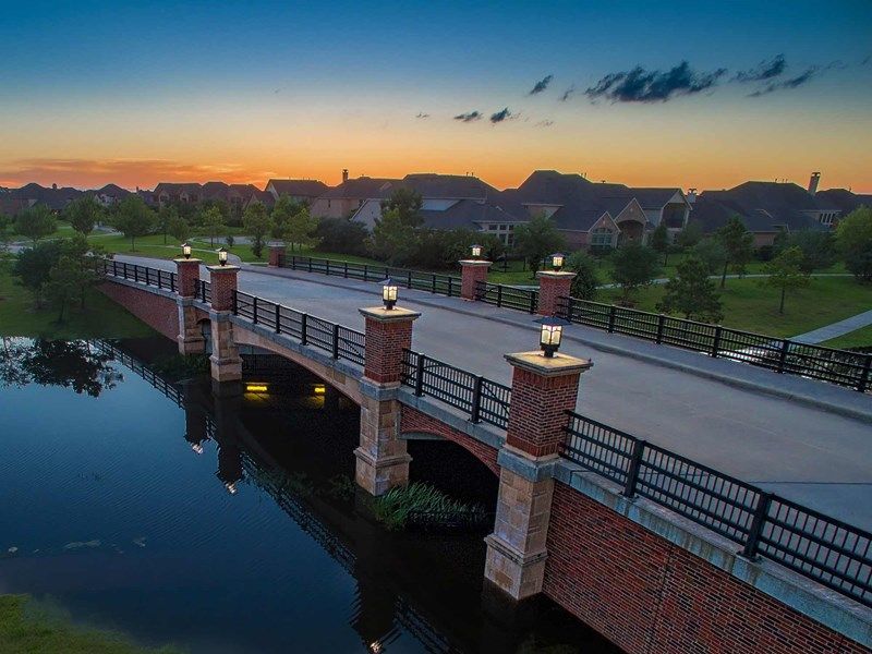 Bridgeland - Lake