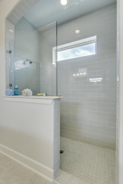 The Schofield - Owner's Bath